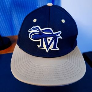 The Game, CAVS  VTG fitted hat NWT. A Flex size S. New